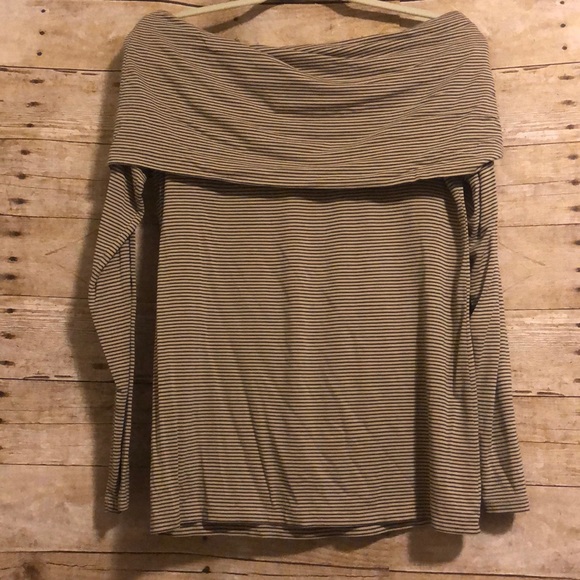 Ann Taylor Tops - Ann Taylor Off the Shoulder Top